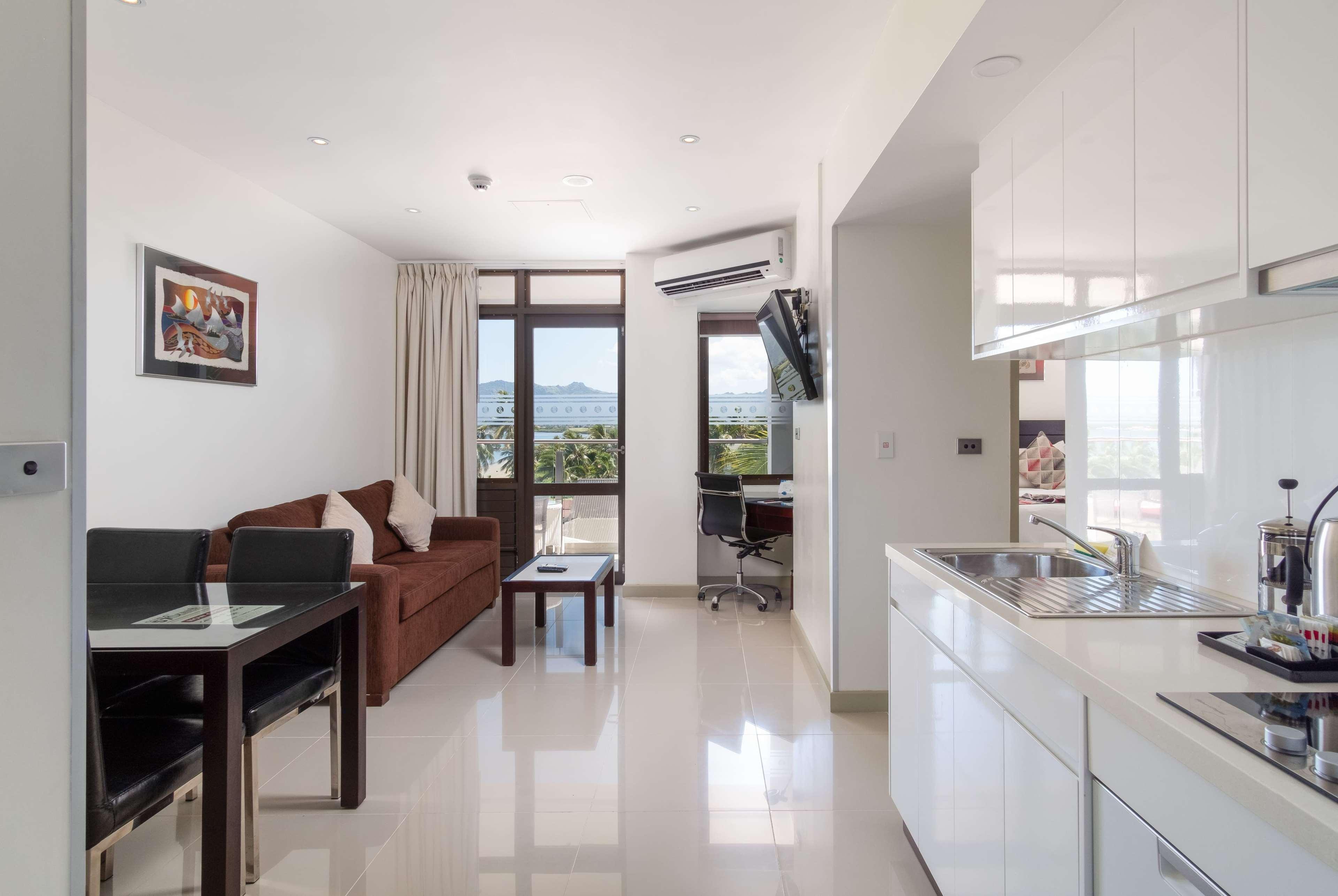 Ramada Suites By Wyndham Wailoaloa Beach Fiji Nadi Exteriér fotografie