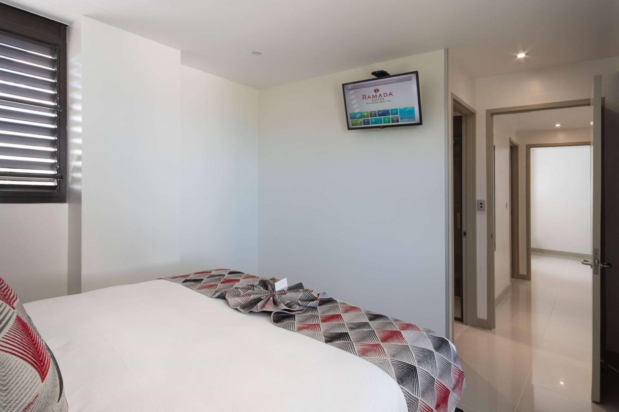 Ramada Suites By Wyndham Wailoaloa Beach Fiji Nadi Exteriér fotografie