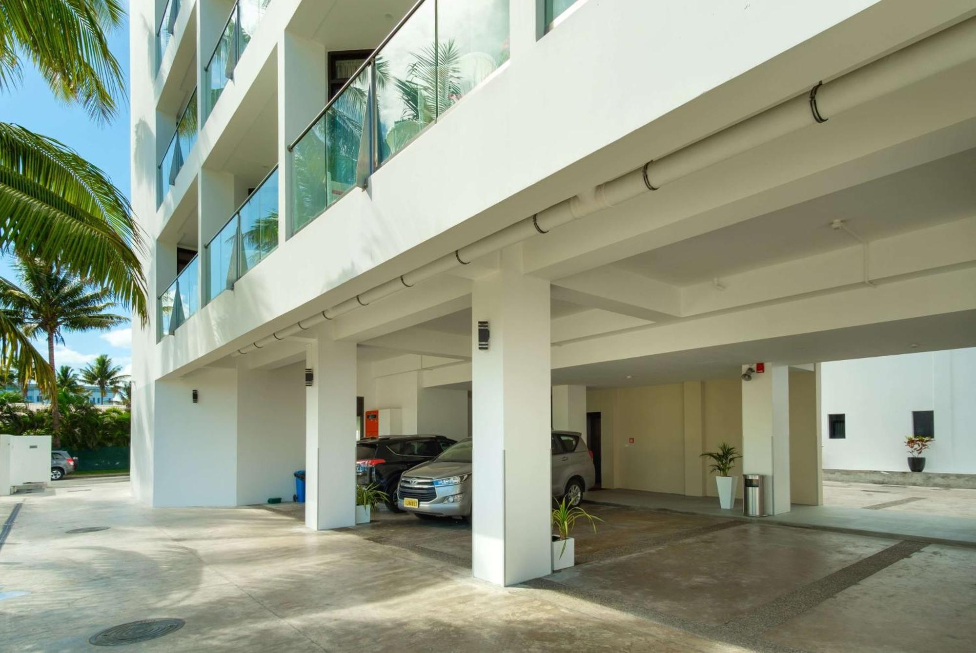 Ramada Suites By Wyndham Wailoaloa Beach Fiji Nadi Exteriér fotografie