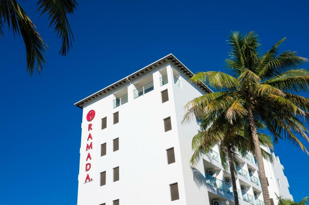 Ramada Suites By Wyndham Wailoaloa Beach Fiji Nadi Exteriér fotografie